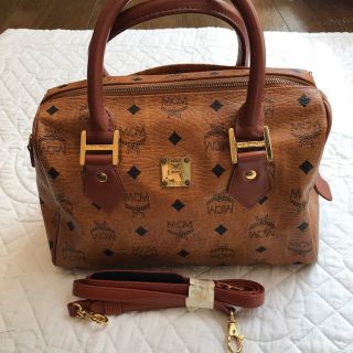 エムシーエム(MCM)のMCM ストラップ付きボストンバッグ(ハンドバッグ)