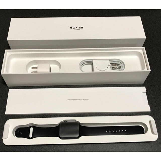 Apple Watch(アップルウォッチ)のApple Watch Series 3 GPS+Cellularモデル スマホ/家電/カメラのスマートフォン/携帯電話(スマートフォン本体)の商品写真