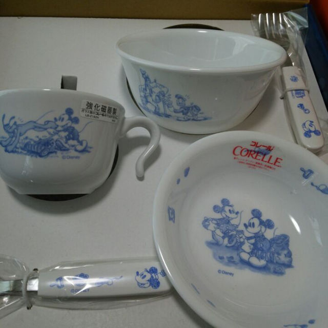 CORELLE(コレール)の新品☆コレール ディズニーライフデラックスセット インテリア/住まい/日用品のキッチン/食器(食器)の商品写真