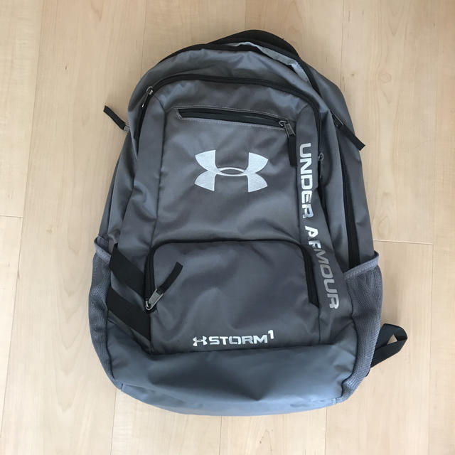 UNDER ARMOUR(アンダーアーマー)の撥水加工 リュック メンズのバッグ(バッグパック/リュック)の商品写真