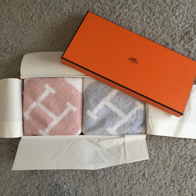 Hermes(エルメス)のHERMES タオル レディースのファッション小物(ハンカチ)の商品写真