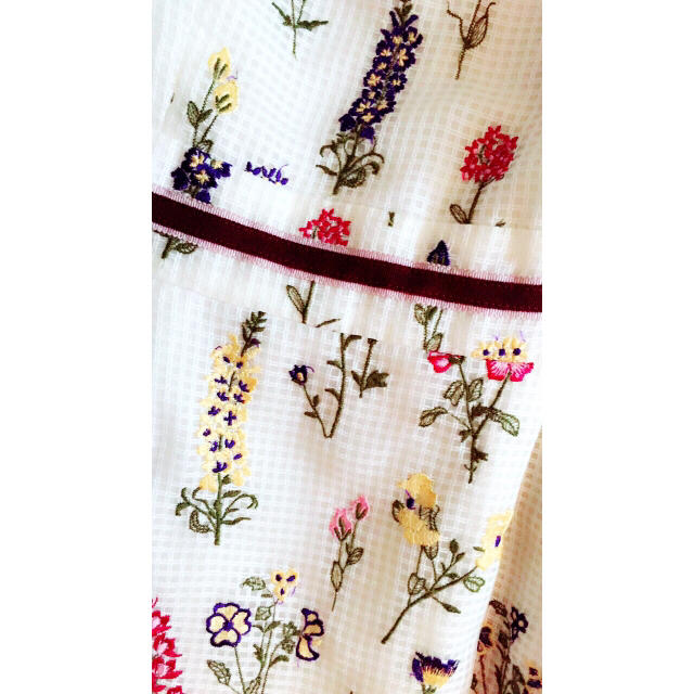 TOCCA(トッカ)のTOCCA トッカ 刺繍ワンピース レディースのワンピース(ひざ丈ワンピース)の商品写真