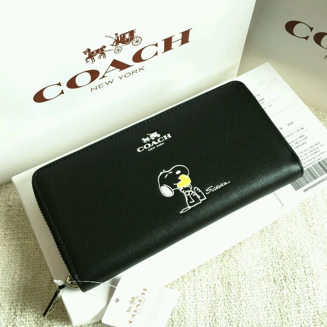 COACH(コーチ)のCOACH長財布 コーチ正規品 F53773 ブラック スヌーピー 女性用財布 レディースのファッション小物(財布)の商品写真