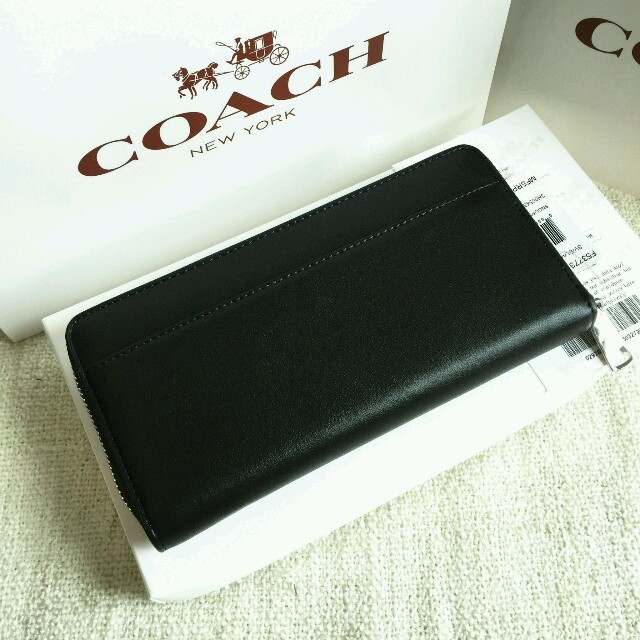 COACH(コーチ)のCOACH長財布 コーチ正規品 F53773 ブラック スヌーピー 女性用財布 レディースのファッション小物(財布)の商品写真