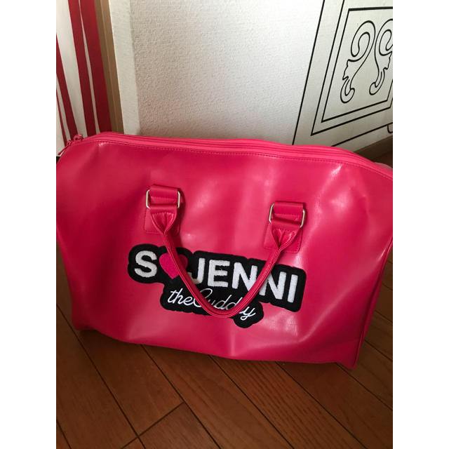 JENNI(ジェニィ)のJENNI☆ジェニィボストンバック新品(RONIロニィアースマジック修学旅行 レディースのバッグ(ボストンバッグ)の商品写真
