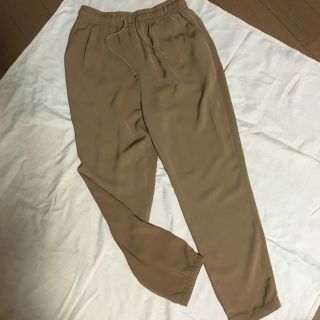 オフオン(OFUON)のOFUON  未使用 イトキン ギャザークロップドパンツ サイズ36 ベージュ(クロップドパンツ)