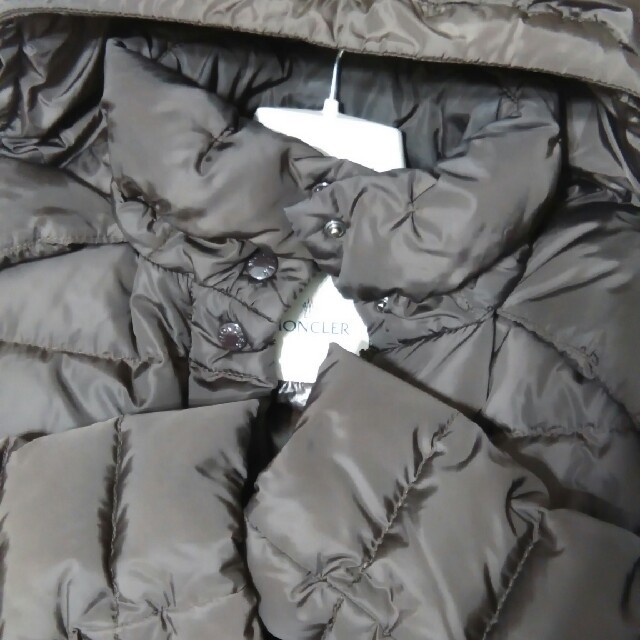 MONCLER(モンクレール)の専用　MONCLER　サイズ00　ダークブラウン　ロング　ダウンコート レディースのジャケット/アウター(ダウンコート)の商品写真