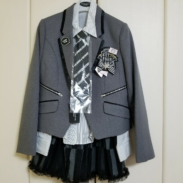 MICHIKO LONDON - MICHIKO LONDON 卒業式 スーツ150 新品の通販 by nao
