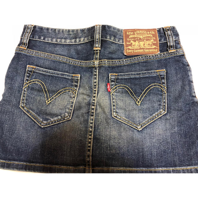 Levi's(リーバイス)の【値下げしました】Levi'sデニムミニスカート レディースのスカート(ミニスカート)の商品写真