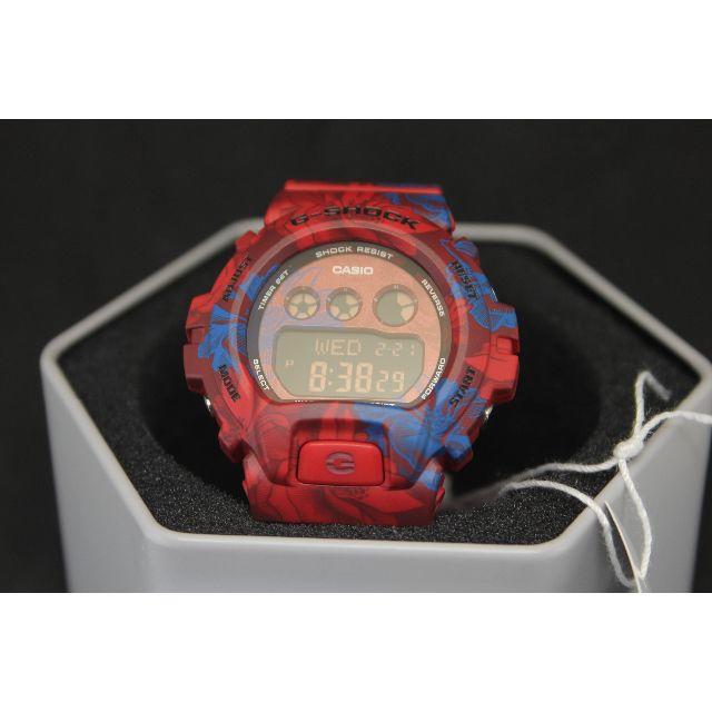 G-SHOCK(ジーショック)の【新品】カシオ ジーショック Sシリーズ レッド&ブルーカモフラージュ メンズの時計(腕時計(デジタル))の商品写真