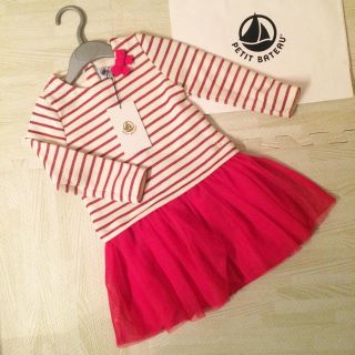 プチバトー(PETIT BATEAU)の【新品】プチバトーラメマリニエールワンピース 24m 86cm(ワンピース)