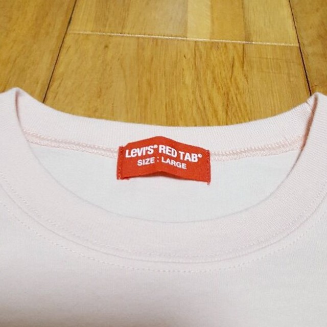 Levi's(リーバイス)のお値下げ[新品未使用]Levi's Tシャツ
 レディースのトップス(Tシャツ(半袖/袖なし))の商品写真