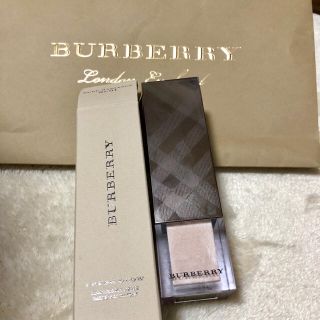 バーバリー(BURBERRY)のバーバリー下地01 フレッシュグロウルミナスフルイドベース(化粧下地)