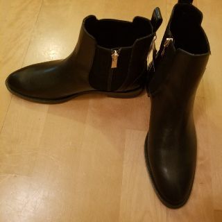 ザラ(ZARA)のZARA❤新品新作ブーツ(ブーツ)