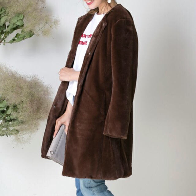 Bou Jeloud(ブージュルード)のエコファーノーカラーコート レディースのジャケット/アウター(毛皮/ファーコート)の商品写真