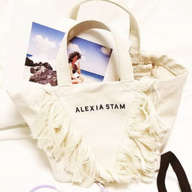 ALEXIA STAM(アリシアスタン)のALEXIA STAM フリンジトート レディースのバッグ(トートバッグ)の商品写真