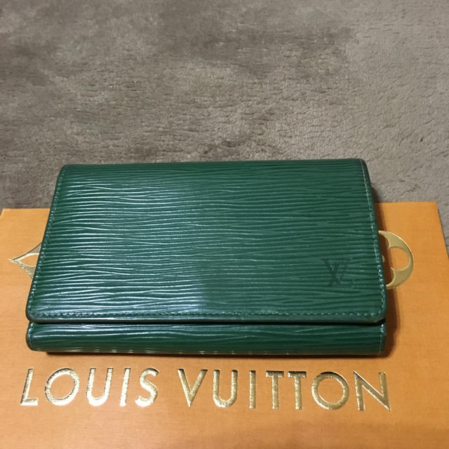 LOUIS VUITTON(ルイヴィトン)のエピ★折財布 レディースのファッション小物(財布)の商品写真