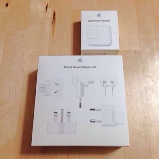 アップル(Apple)のApple World Travel Adapter Kit(バッテリー/充電器)