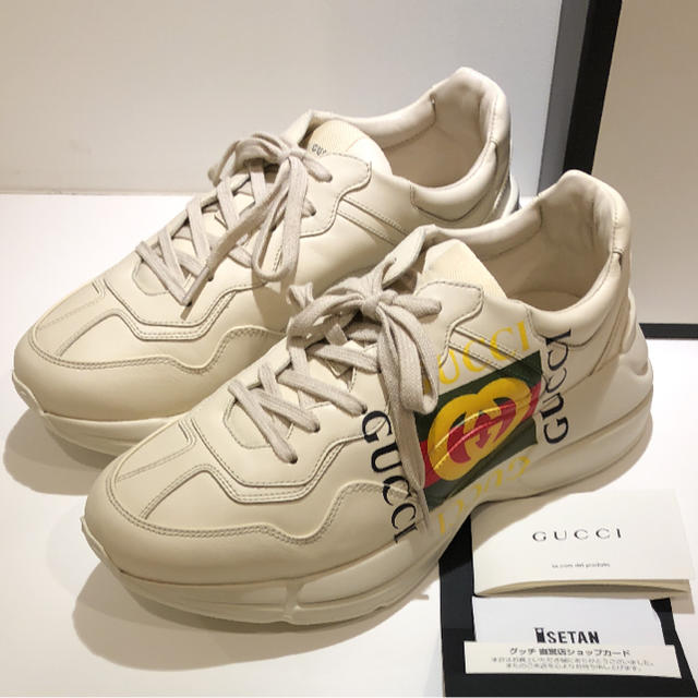 Gucci(グッチ)のパパ様専用 GUCCI ロゴスニーカー 新品未使用 size7 メンズの靴/シューズ(スニーカー)の商品写真