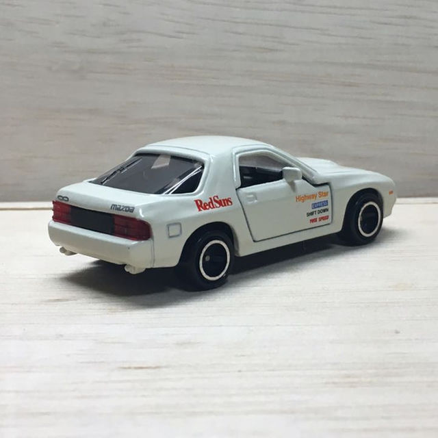 コミックトミカ Vol.4 頭文字D マツダ FC3S RX-7 コミックトミカ Vol.4 頭文字D マツダ FC3S RX-7