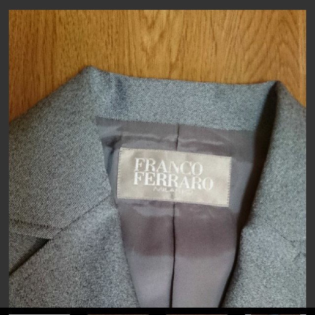 FRANCO FERRARO(フランコフェラーロ)のFRANCO FERRARO 美品☆スーツ☆ジャケット☆タイトスカート☆サイズ２ レディースのフォーマル/ドレス(スーツ)の商品写真