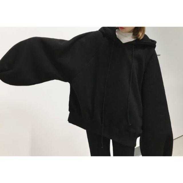 超ビックサイズ　パーカー　バルーン袖　春　スプリング　ゆったり　パーカー　黒 レディースのトップス(パーカー)の商品写真