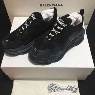 バレンシアガ(Balenciaga)の【国内正規店購入 42 BALENCIAGA Triple S トリプルS(スニーカー)