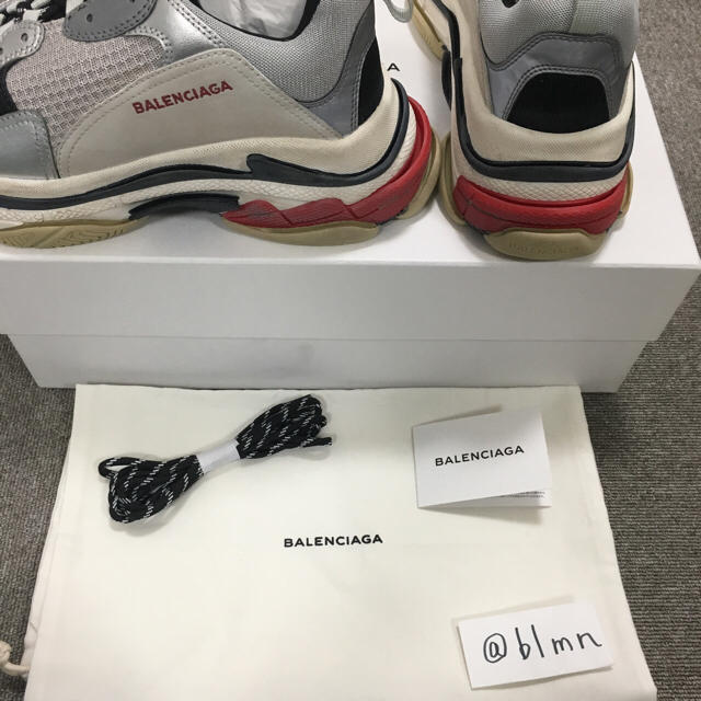 Balenciaga(バレンシアガ)の最安 44 BALENCIAGA Triple S Silver Red メンズの靴/シューズ(スニーカー)の商品写真