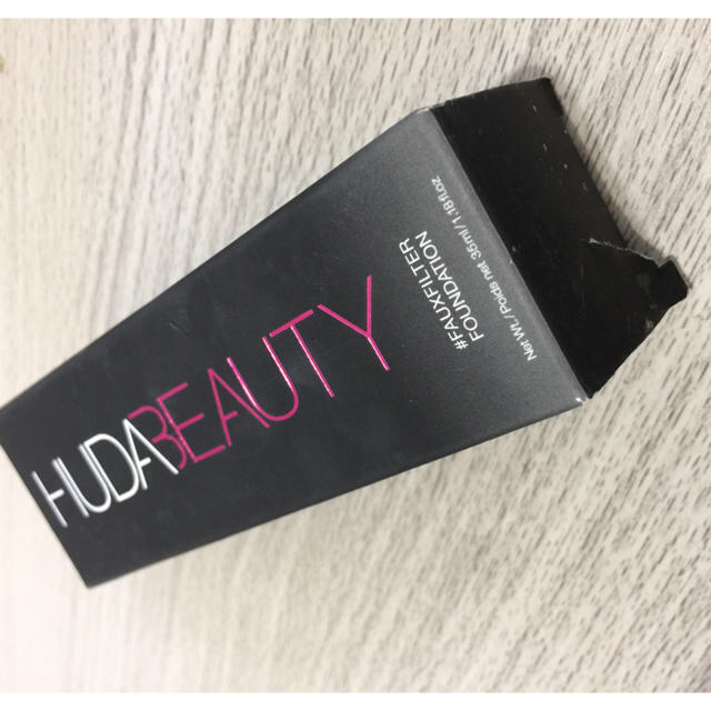 Sephora(セフォラ)のhudaBeauty コスメ/美容のベースメイク/化粧品(ファンデーション)の商品写真