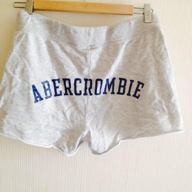 Abercrombie&Fitch(アバクロンビーアンドフィッチ)のアバクロ💜ショーパン レディースのパンツ(ショートパンツ)の商品写真