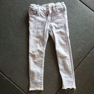 ザラキッズ(ZARA KIDS)のzara ペールブルーのスキニーデニムパンツ 110cm(パンツ/スパッツ)