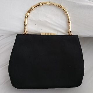 グッチ(Gucci)のグッチ サテン メタル バンブー 2WAY パーティーバッグ

(ショルダーバッグ)