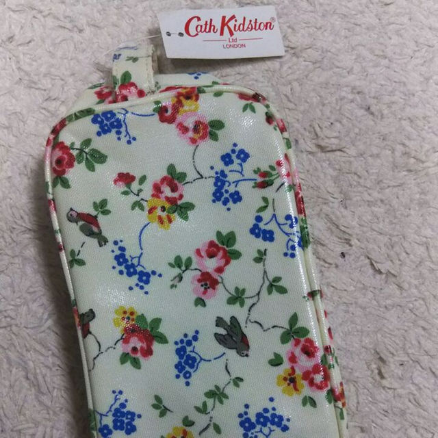 Cath Kidston(キャスキッドソン)の コスメポ －チ(お取引中) レディースのファッション小物(その他)の商品写真