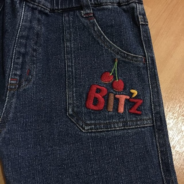 Bit'z(ビッツ)のBIT'Z デニム 120 キッズ/ベビー/マタニティのキッズ服女の子用(90cm~)(パンツ/スパッツ)の商品写真