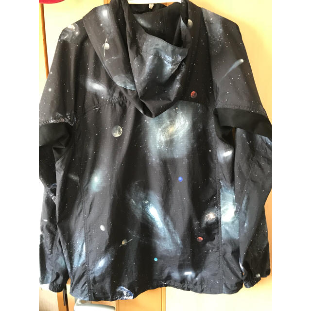 Supreme(シュプリーム)のマウンテンパーカー 宇宙柄 メンズのジャケット/アウター(マウンテンパーカー)の商品写真