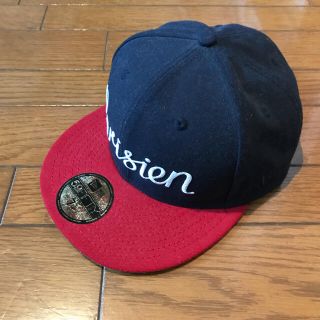 メゾンキツネ(MAISON KITSUNE')のMAISON KITSUNENEWERAキツネニューエラ パリジャン59.6 (キャップ)