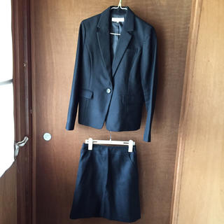 ナチュラルビューティーベーシック(NATURAL BEAUTY BASIC)のスーツ 黒　ジャケット M スカートS 卒業式 入学式 セレモニー 美品(スーツ)