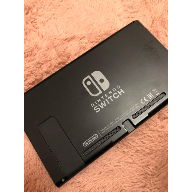 Nintendo Switch(ニンテンドースイッチ)の【任天堂スイッチ 本体 中古 スタンド付き 送料込み早い者勝ち！】 エンタメ/ホビーのゲームソフト/ゲーム機本体(家庭用ゲーム機本体)の商品写真