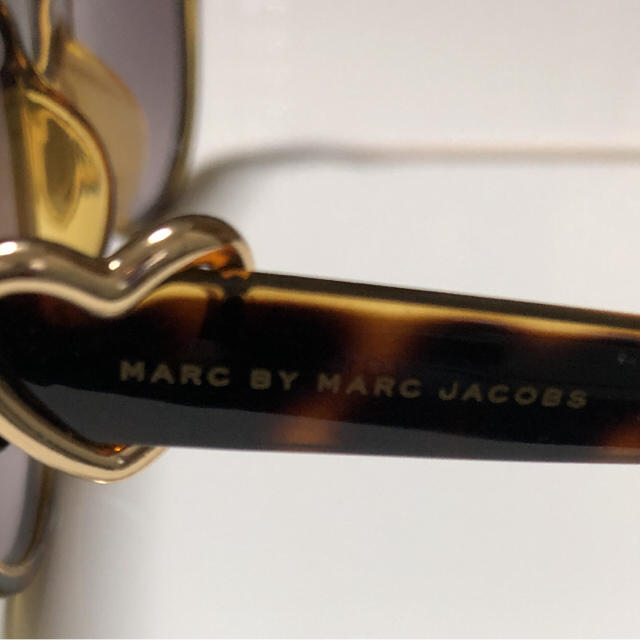 MARC BY MARC JACOBS(マークバイマークジェイコブス)のMARC JACOBS サングラス レディースのファッション小物(サングラス/メガネ)の商品写真