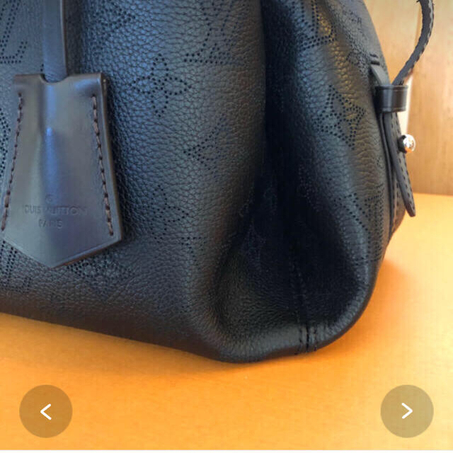 LOUIS VUITTON(ルイヴィトン)の美品 ルイヴィトン マヒナ アステリア ノワール レディースのバッグ(ハンドバッグ)の商品写真