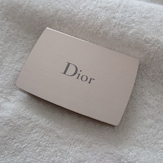 ディオール(Dior)のカプチュール トータル トリプル コレクティング パウダー コンパクト(ファンデーション)