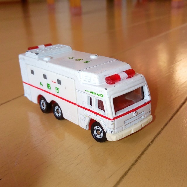 トミカ　大型特殊救急車　1996-116 エンタメ/ホビーのおもちゃ/ぬいぐるみ(ミニカー)の商品写真
