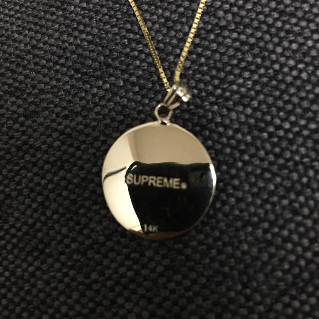 Supreme(シュプリーム)のsupreme ペンダント 18ss 14k 定価以下 新品未使用 メンズのアクセサリー(ネックレス)の商品写真