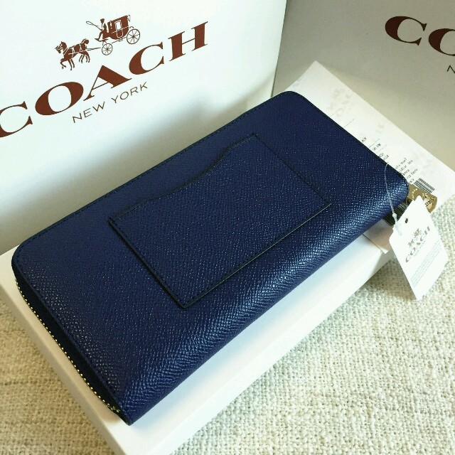 COACH(コーチ)のCOACH長財布 コーチ正規品 F52372 ネイビー 女性用財布 新品未使用 レディースのファッション小物(財布)の商品写真