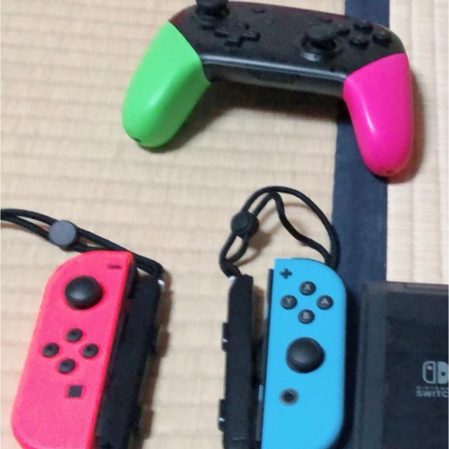 Nintendo Switch(ニンテンドースイッチ)のSwitch ジョイコン プロコンセット エンタメ/ホビーのゲームソフト/ゲーム機本体(その他)の商品写真
