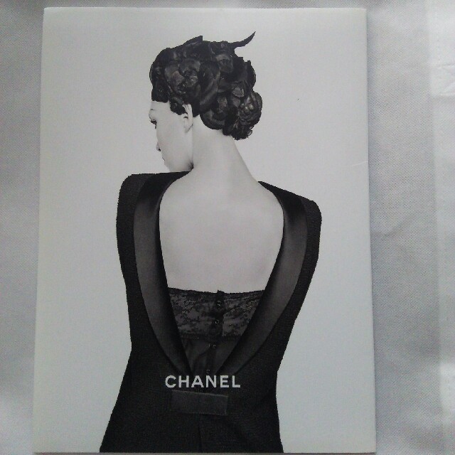 CHANEL(シャネル)のCHANEL カタログ エンタメ/ホビーの雑誌(ファッション)の商品写真