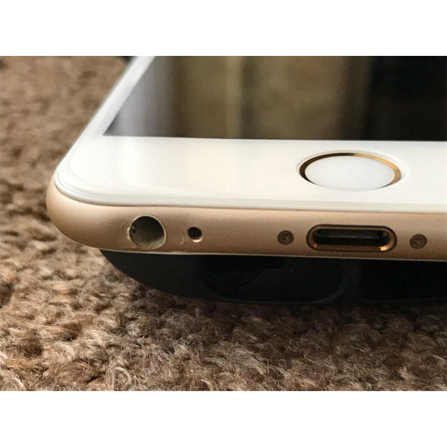 Apple(アップル)のiPhone 6 64GB docomo GOLD スマホ/家電/カメラのスマートフォン/携帯電話(スマートフォン本体)の商品写真