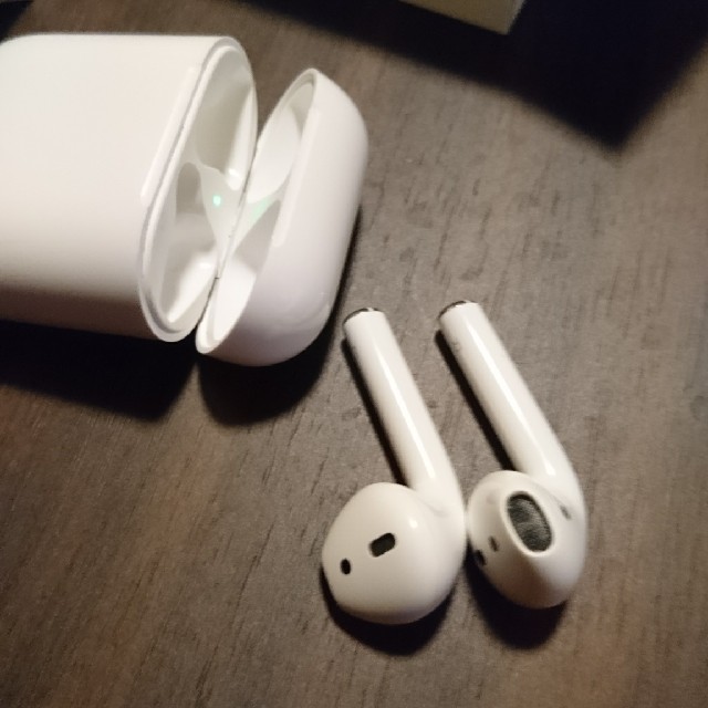 Apple 正規品 の通販 by るか's shop｜アップルならラクマ - Air Pods アップル 安い日本製
