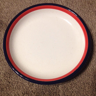 ロンハーマン(Ron Herman)のロンハーマンの皿です。2枚セットで譲ります。他にもカップだしてます。(食器)