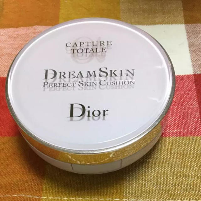 Dior(ディオール)のドリームスキン  クッション ケースのみ コスメ/美容のベースメイク/化粧品(ファンデーション)の商品写真